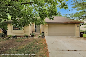 5420 Park Lake Rd, East Lansing, MI 48823