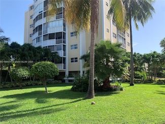 555 Crandon Blvd Unit 53, Key Biscayne, FL 33149