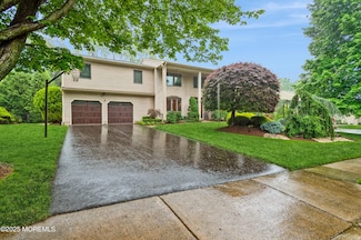 5 Stone Ln, Marlboro, NJ 07746