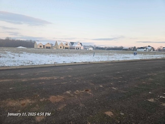 153 Aspen Pine Dr, Clarksville, TN 37043
