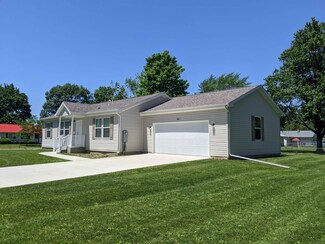 1611 James Place S, Goshen, IN 46526