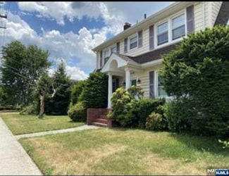 9-02 River Rd Unit 2, Fair Lawn, NJ 07410