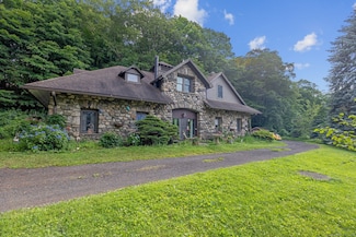 49 Grandview Dr, Ridgefield, CT 06877