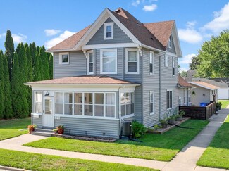 212 W 3rd St, Waunakee, WI 53597