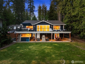 15430 Lakeview Ave, Stanwood, WA 98292