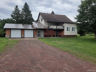 E5880 E Pioneer Rd, Ironwood, MI 49938