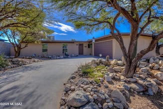9402 E 29th St, Tucson, AZ 85710