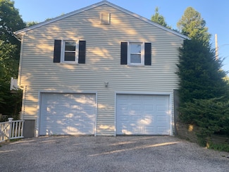 161 Sleeping Giant Dr, Hamden, CT 06518