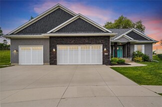 7109 Goodlove Ct NW, Palo, IA 52324