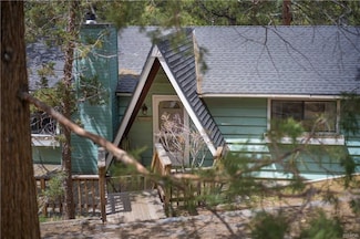 107 E Aeroplane Blvd, Big Bear City, CA 92314