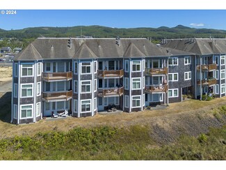 1108 S Holladay Dr Unit 13, Seaside, OR 97138