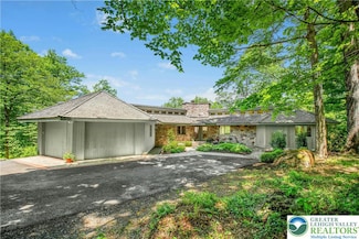 511 Center Hill Rd, Upper Black Eddy, PA 18972