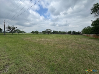 112 Tomahawk Trail, Seguin, TX 78155