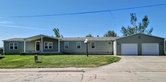 1127 Trail Dr, Gibbon, NE 68840