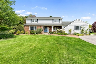 28 Potter Hill Rd, Westerly, RI 02891