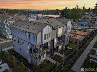 22924 80th Place W Unit B, Edmonds, WA 98026
