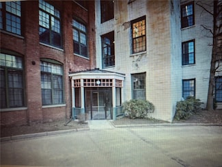 15 Higgins St Unit 106, Smithfield, RI 02917
