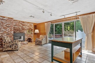 10 Bonanza Rd, Chelmsford, MA 01824