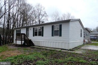 24 Diane Dr, Lothian, MD 20711