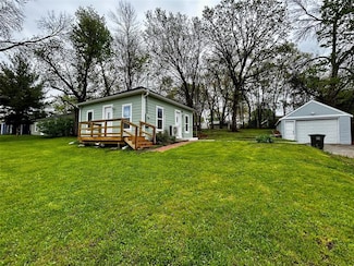 3825 15th St, Des Moines, IA 50313