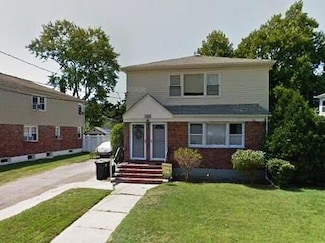 12 Olive Place, Lynbrook, NY 11563