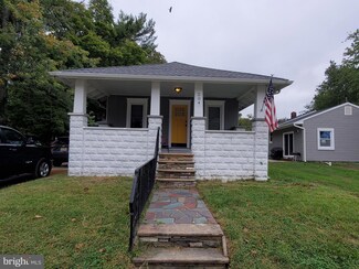 204 W Evergreen Ave, Somerdale, NJ 08083