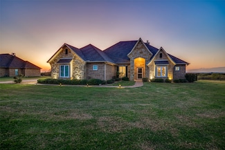 1165 Chartres St, Kaufman, TX 75142