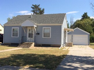 312 N 11th St, Wakeeney, KS 67672