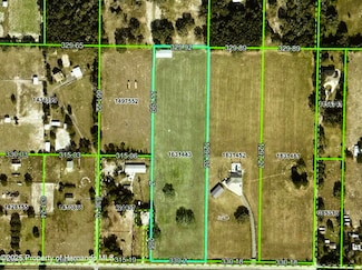 17401 Squirrel Prairie Rd, Spring Hill, FL 34604