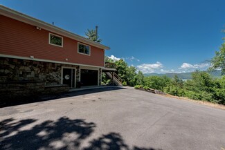 157 Carriage Rd, Bristol, NH 03222