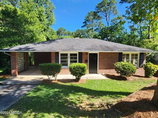 592 Rogers Dr, Macon, GA 31204
