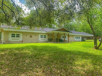 313 W Bay St, Magnolia, MS 39652