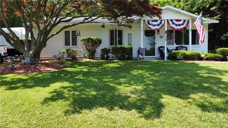 12 Sequoia Ave, Whitesboro, NY 13492