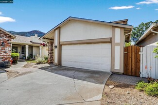 535 Mt Dell Dr, Clayton, CA 94517