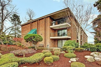 6255 Lake Washington Blvd NE Unit 307, Kirkland, WA 98033
