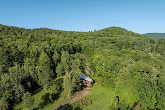 662 Whittier Rd, Bethel, VT 05032