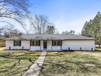 627 Crestland Dr, Columbia, TN 38401