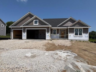 922 Medina Dr, Mukwonago, WI 53149