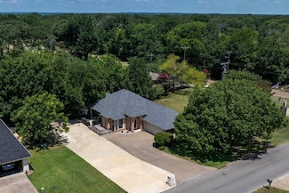 17488 Country Club Dr, Kemp, TX 75143