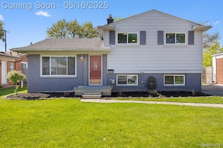 13626 Leisure Dr, Warren, MI 48088