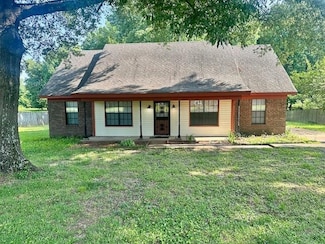 488 White Ash Dr, Southaven, MS 38671