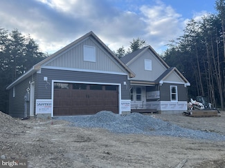 200 Wagon Trail, Berkeley Springs, WV 25411