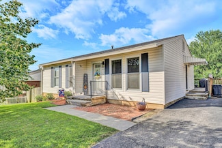 3314 Meadowrun Dr NE, Roanoke, VA 24012