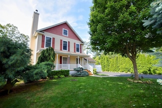 42 Travis Rd, East Patchogue, NY 11772