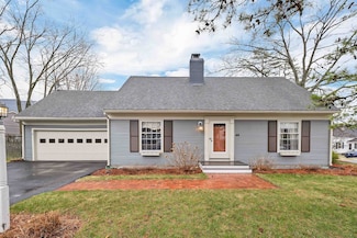 2 Pasadena Ave, Nashua, NH 03064