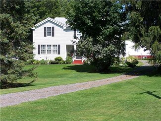 17269 Ladue Rd, Holley, NY 14470