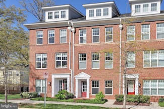 45 N Trenton St, Arlington, VA 22203