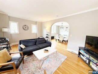 170 Washington Place, Ridgewood, NJ 07450
