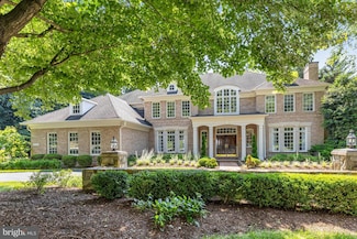 912 Centrillion Dr, McLean, VA 22102
