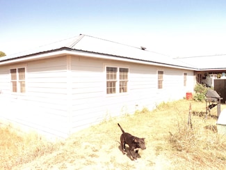 2057 Splitlog Rd, Goodman, MO 64843